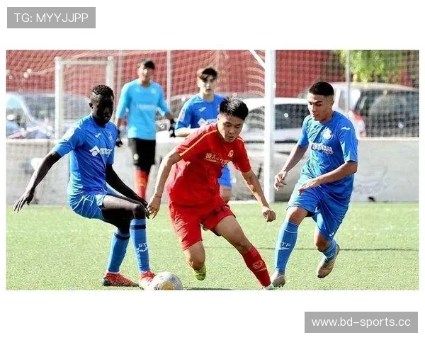 14岁韩国双胞胎兄弟加盟巴萨梯队签五年韩媒称未来新星崛起 14岁韩国双胞胎兄弟加盟巴萨梯队签五年韩媒称未来新星崛起