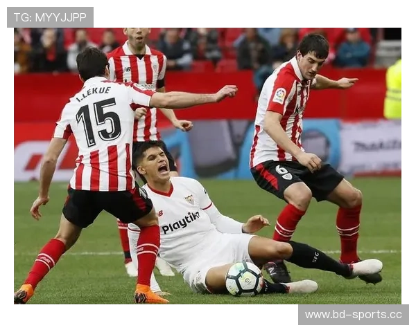 西甲赛场上以坚定意志迎接挑战完美展现队魂精神